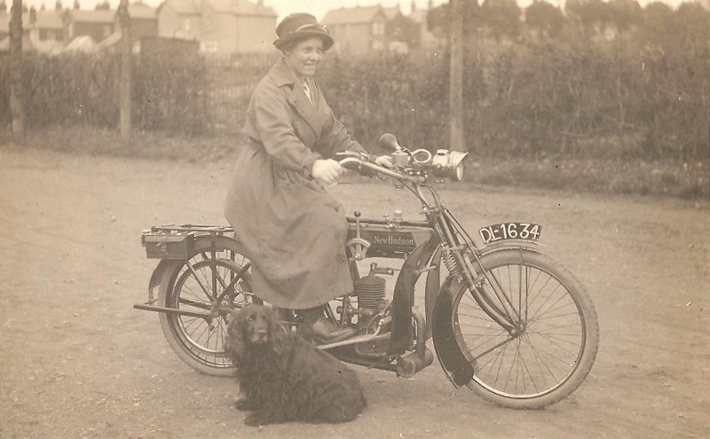 A nice old picture of a lady riding a 1922 211cc two stroke New Hudson. The machine was registered in the Isle of Wight. Relatives of the lady would be very interested if anyone has any information about the rider or the whereabouts of the machine.