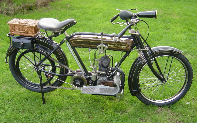 1920 211cc two stroke De Luxe Touring Mode.